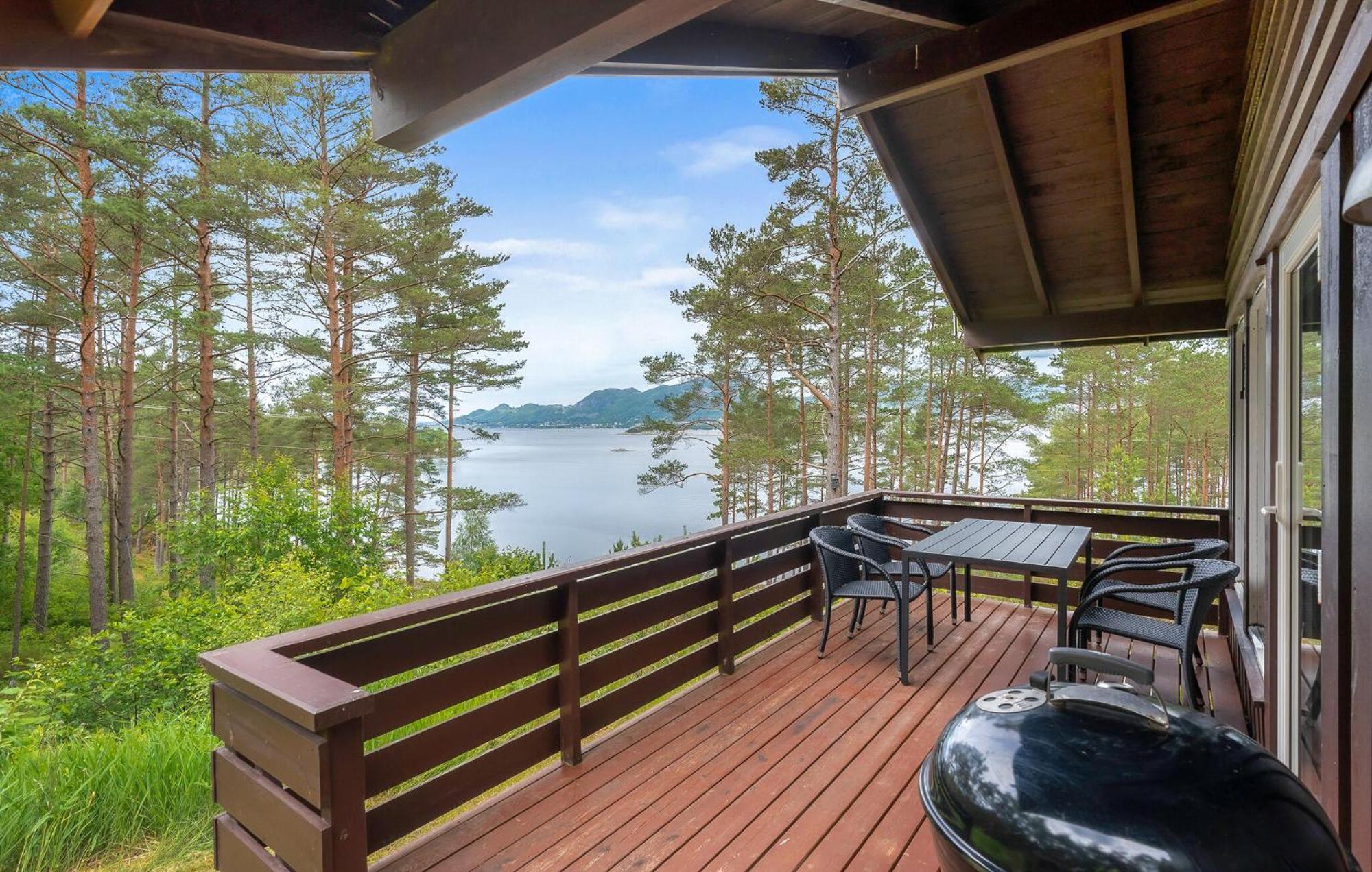 Gorgeous Home In Jorpeland With House Sea View Ngoại thất bức ảnh